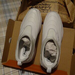 Propet Women's White Slip On Stability Walking Shoes Sz 5.5 New Box
